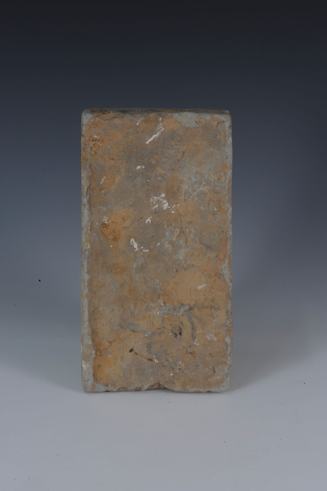 宋代灰陶浮雕人物纹砖