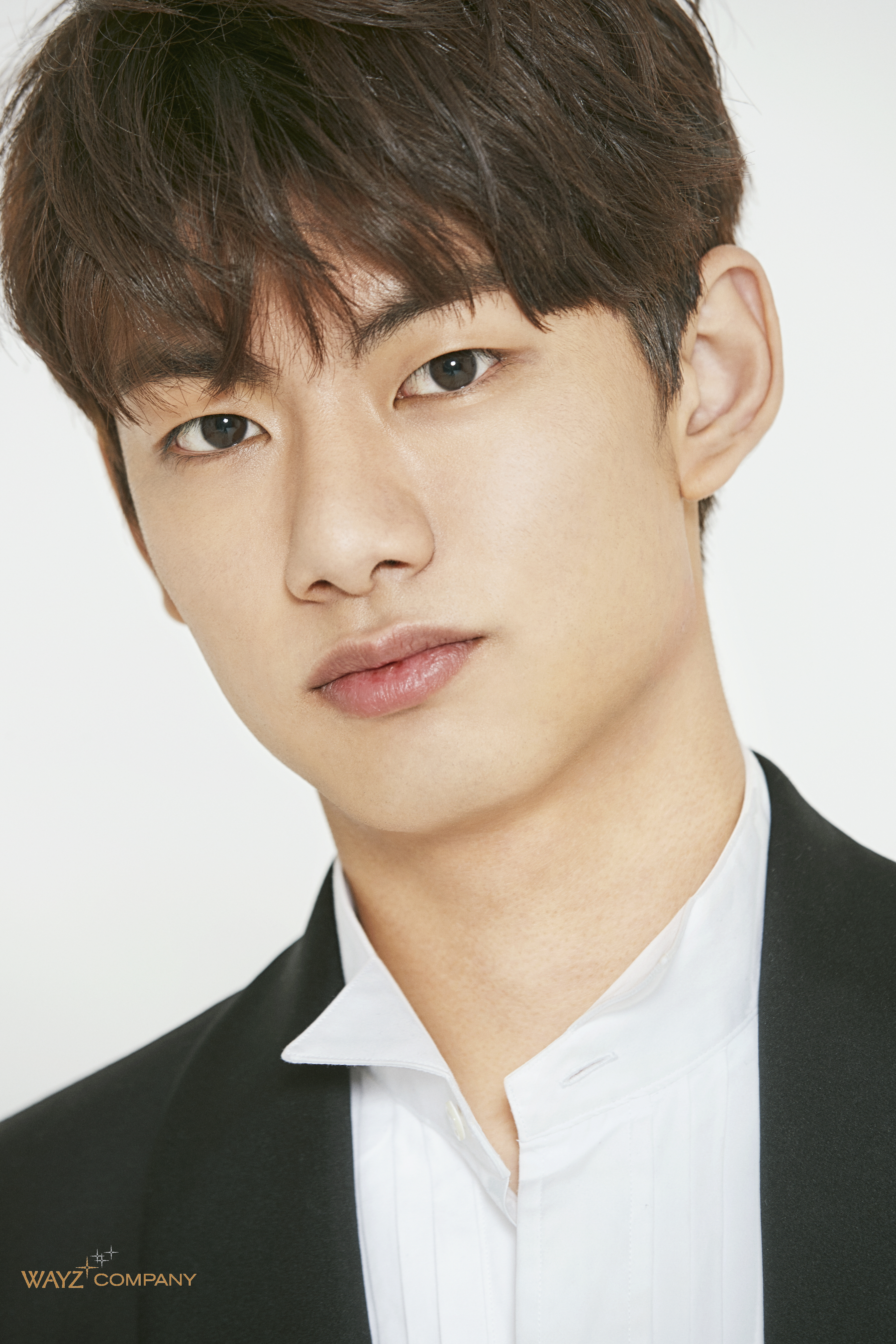  p>柳义贤(         ,yoo ui hyun),1999年4月15日出生于韩国首尔