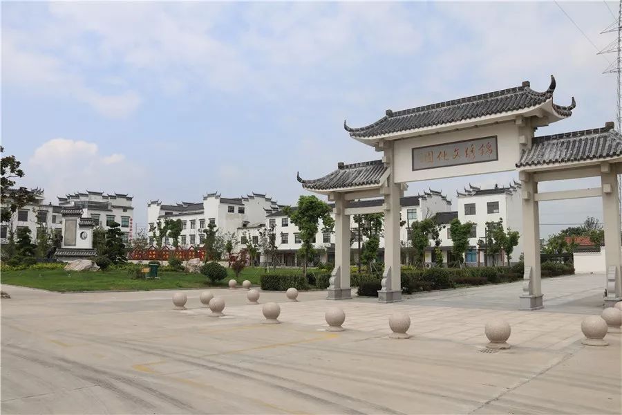  p>鲁垛镇,江苏省扬州市宝应县下辖镇,地处宝应县中部,东连广洋湖镇