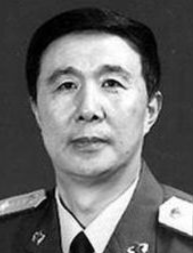 1996年台海危机，少将刘连昆出卖军演内幕，中央无奈宣布结束_百科TA说