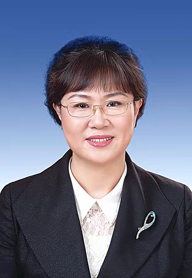  p>伍辉,女,汉族,1965年4月生,湖北广济人,1989年7月参加工作,民建