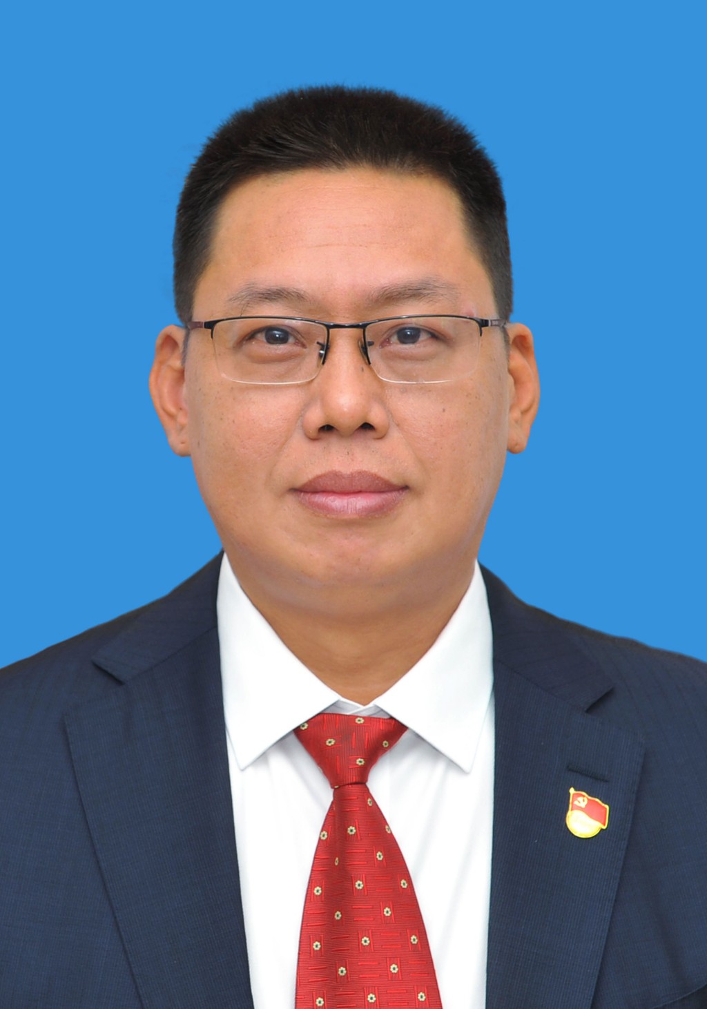  /p> p data-id="gnb53lgjbq">现任湖南省衡阳市石鼓区委常委,政法