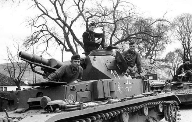 入侵南斯拉夫之战