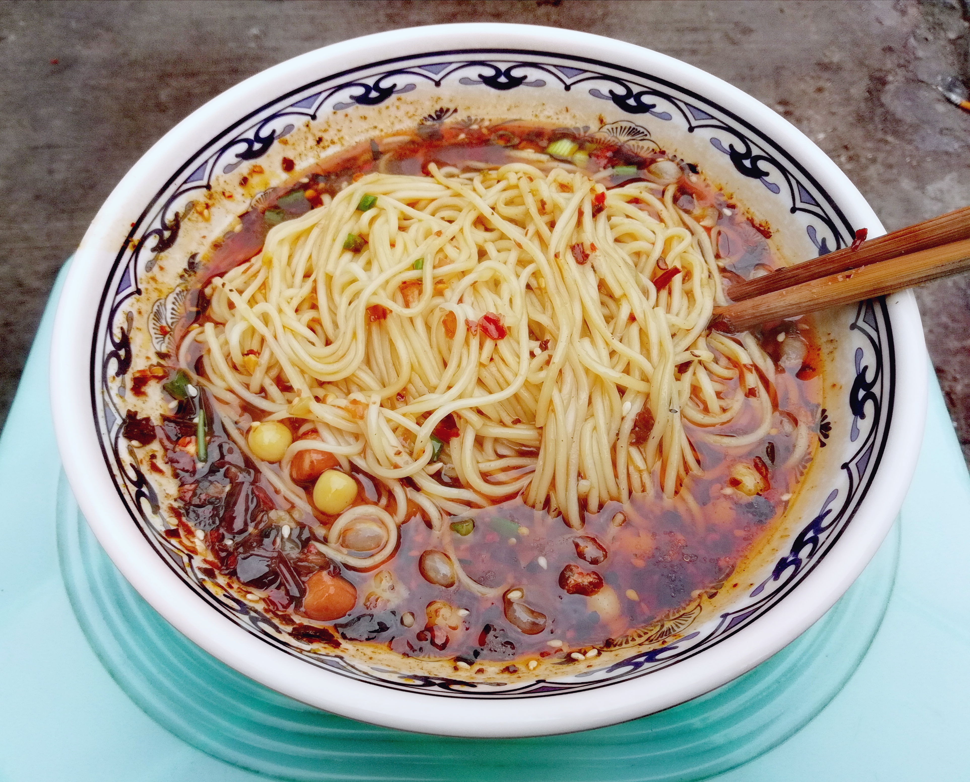  p>大同豆面,山西著名的传统小吃,当地种植的豌豆和其他豆类食品混合