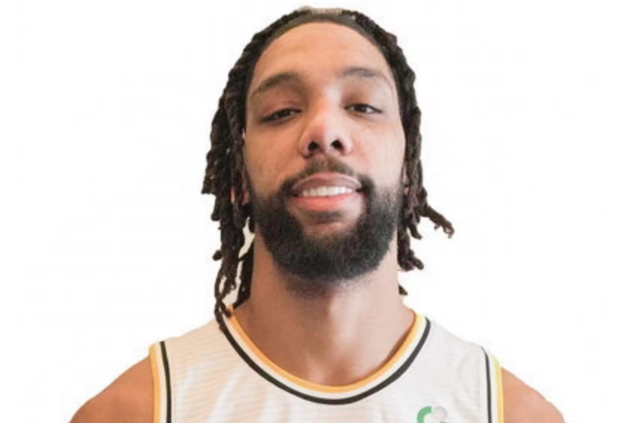  p>贾利尔·奥卡福(jahlil okafor),1995年12月15日出生于 a target="