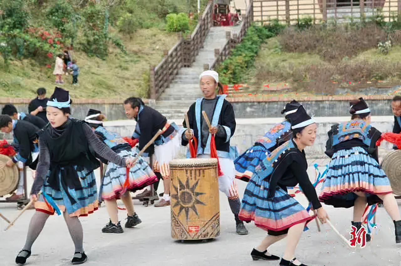 猴棍舞,又名"勤泽格拉",是广西<a target=