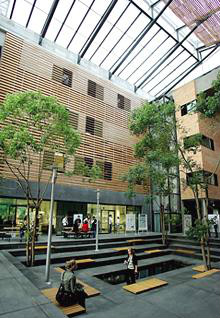  p>马丁路德·哈勒维腾贝格大学(德文:martin-luther-universit  t