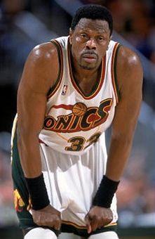  p>帕特里克·尤因(patrick ewing),1962年8月5日出生于 a target="