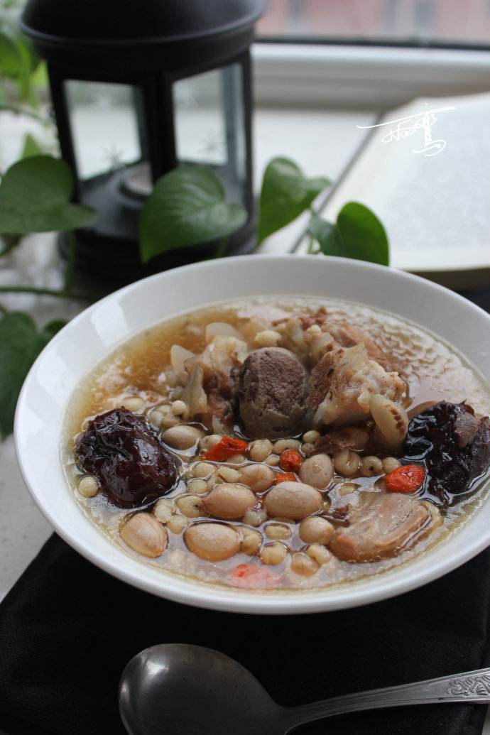 薏米花生红枣排骨汤