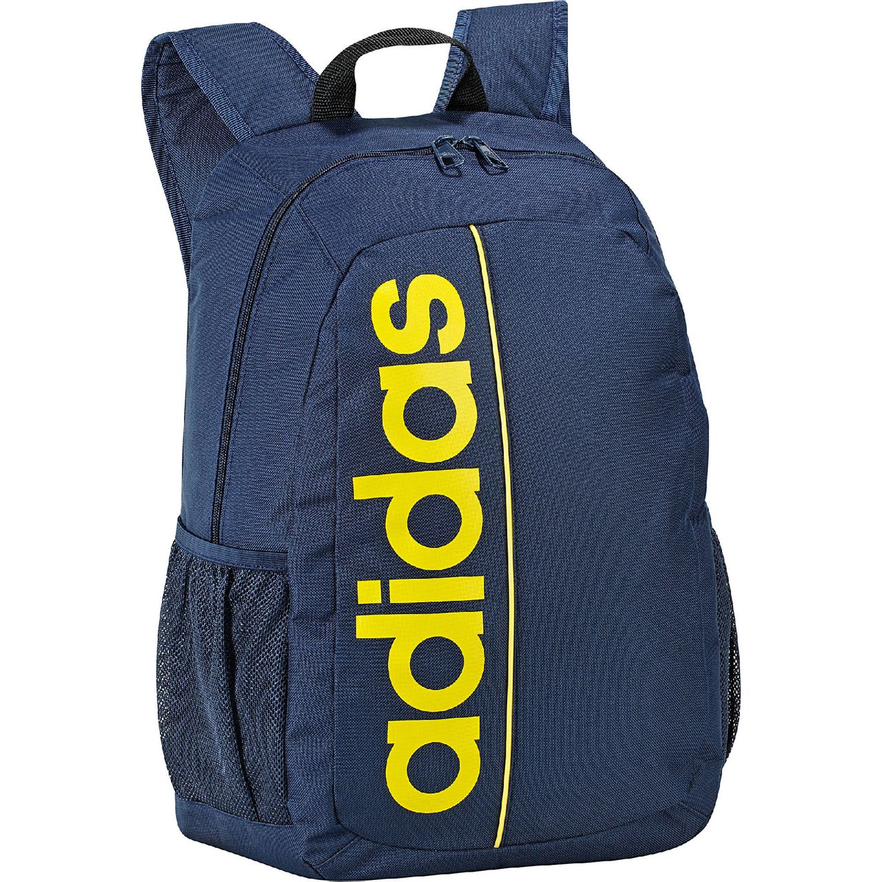  p>backpack主要是指双肩包,背包的意思,指登山者,步行者使用或背小孩