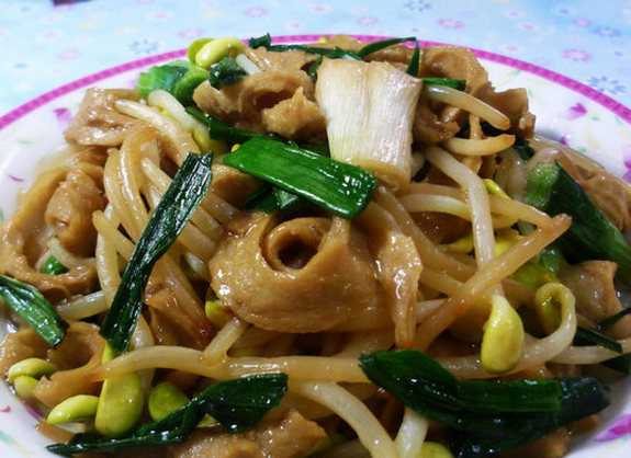 大蒜面筋炒黄豆芽