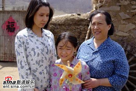  p>《暖春》是由武汉电视艺术中心,北京东泽影视文化有限公司,温州