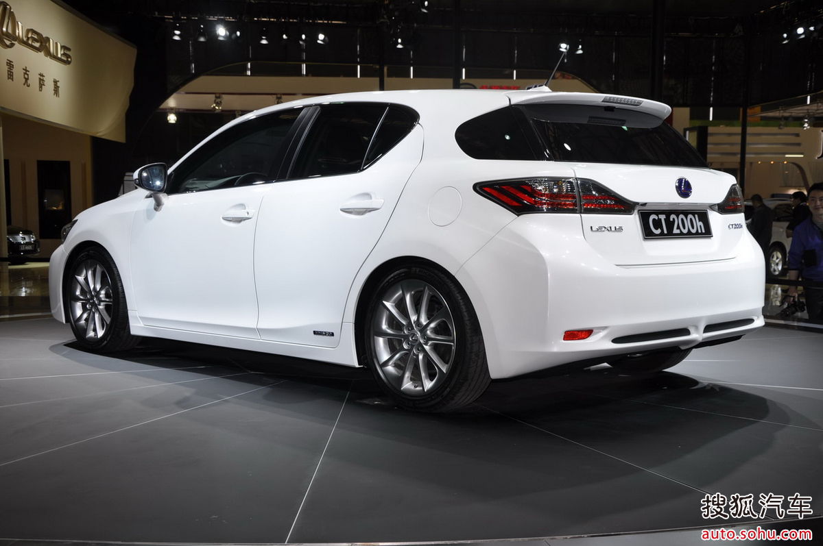 雷克萨斯200h