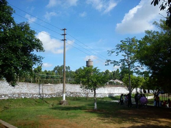 遂溪县第四中学