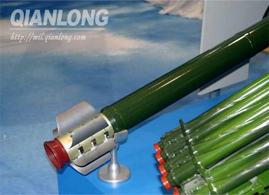 中国a100型300毫米多管火箭炮