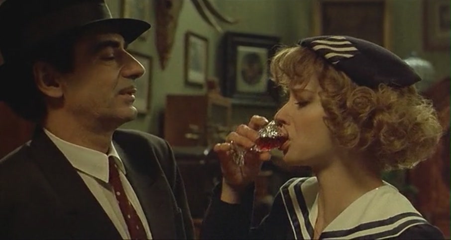 导演 a target="_blank" href="/item/埃米尔·库斯图里卡/1274153"