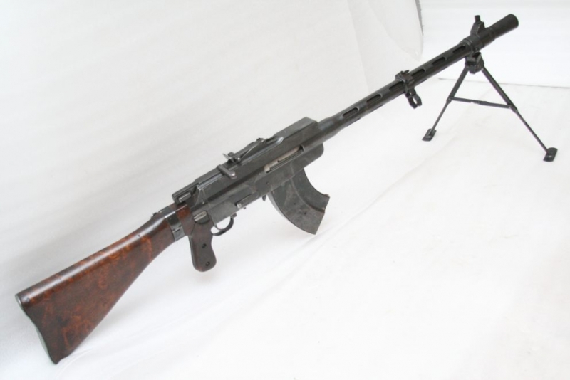 芬兰拉蒂ls26轻机枪