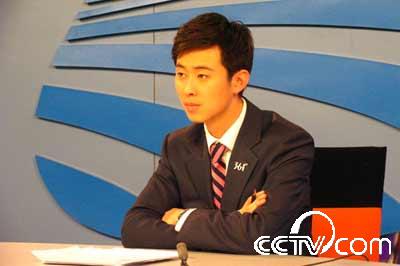  p>邵圣懿,1982年12月4日出生于江苏省无锡市,中国内地男主持人,毕业