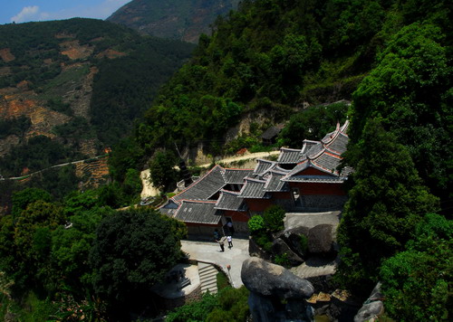 骑虎岩