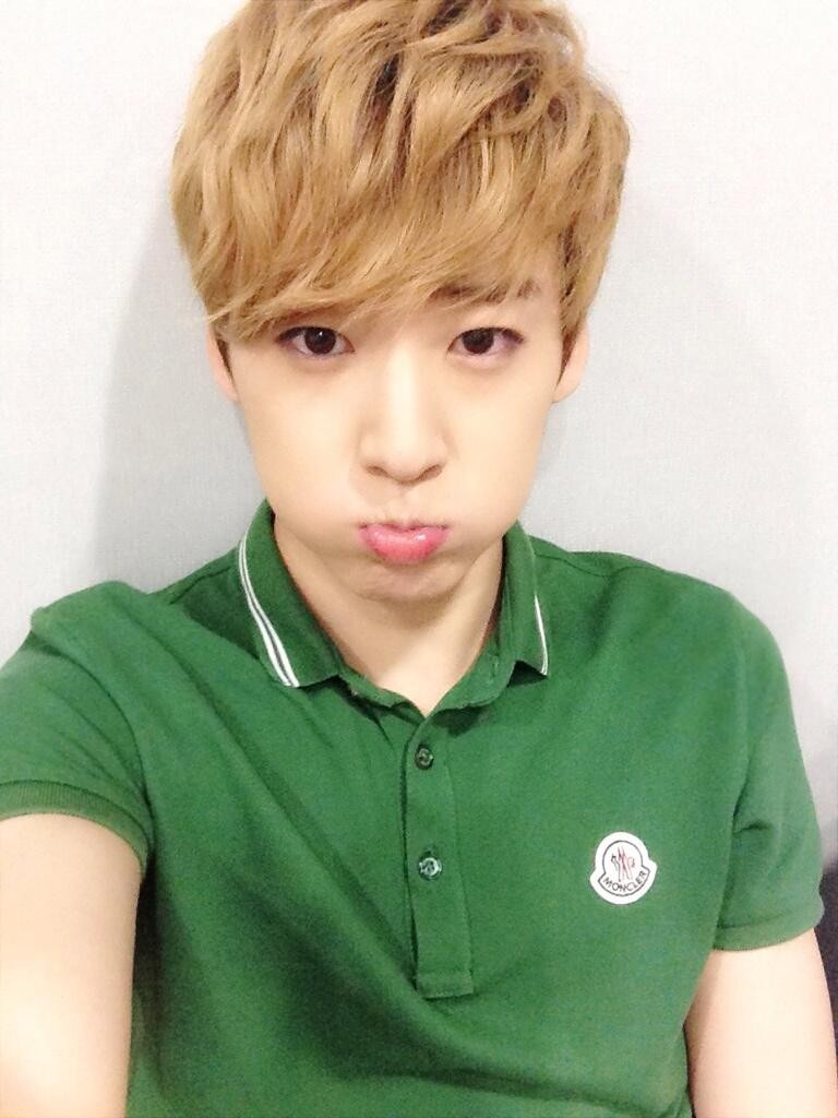  p>禹成贤(kevin),1991年11月25日出生于美国旧金山(三藩市),韩国男