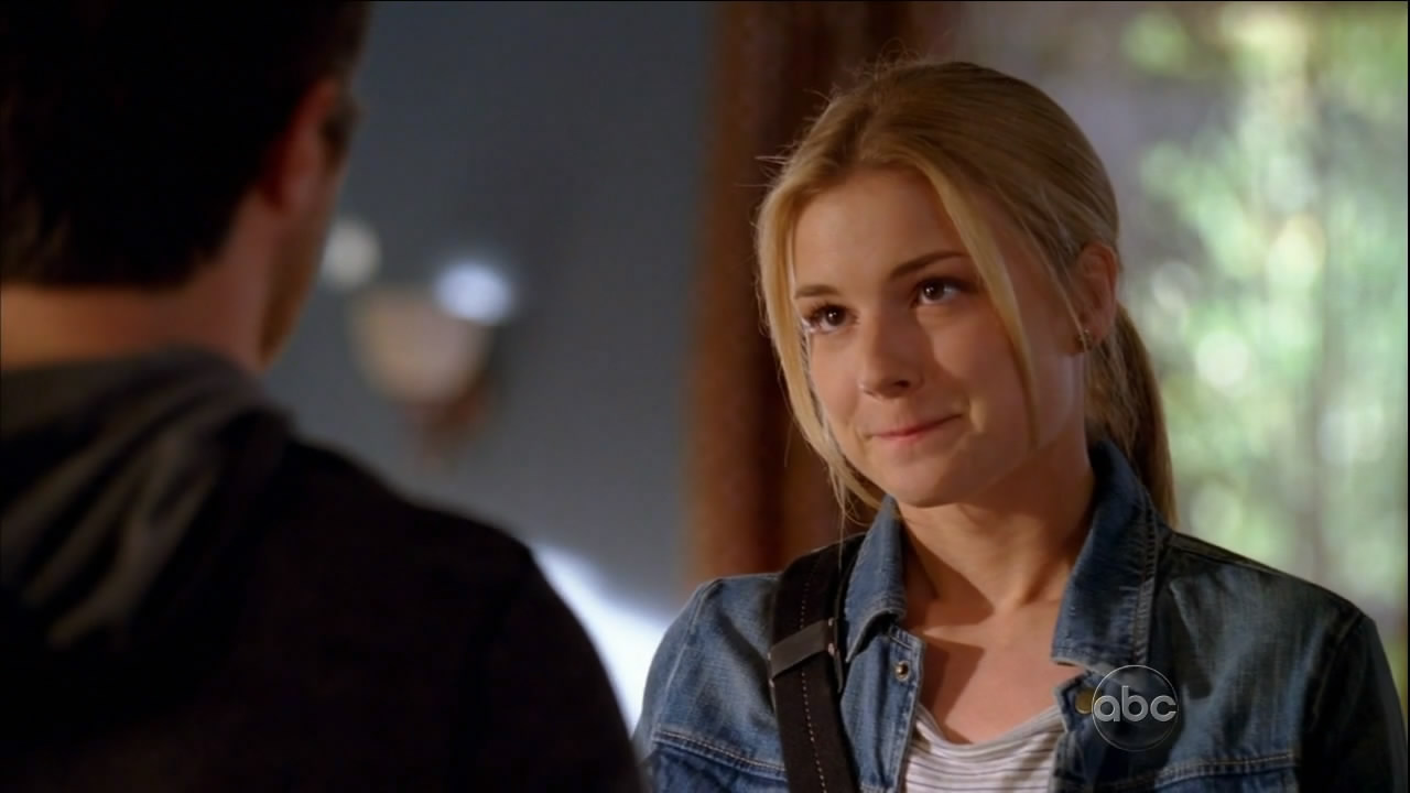  p>艾米丽·万凯普(emily vancamp),1986年5月12日出生于 a target="