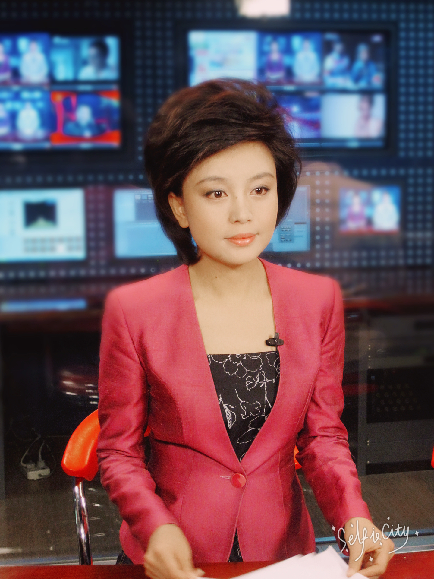  p>贾亚楠,天津滨海广播电视台新闻部主持人,播音员.