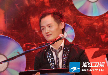  p data-id="gnfgddpfn2">《一个人的情人节》是王滔演唱的歌曲. /p>
