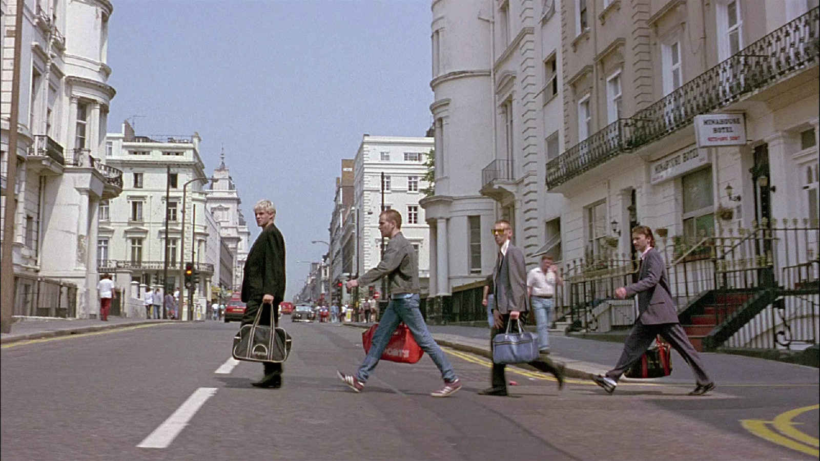  p>《猜火车》(trainspotting)是1996年由英国导演 a target="_blank"