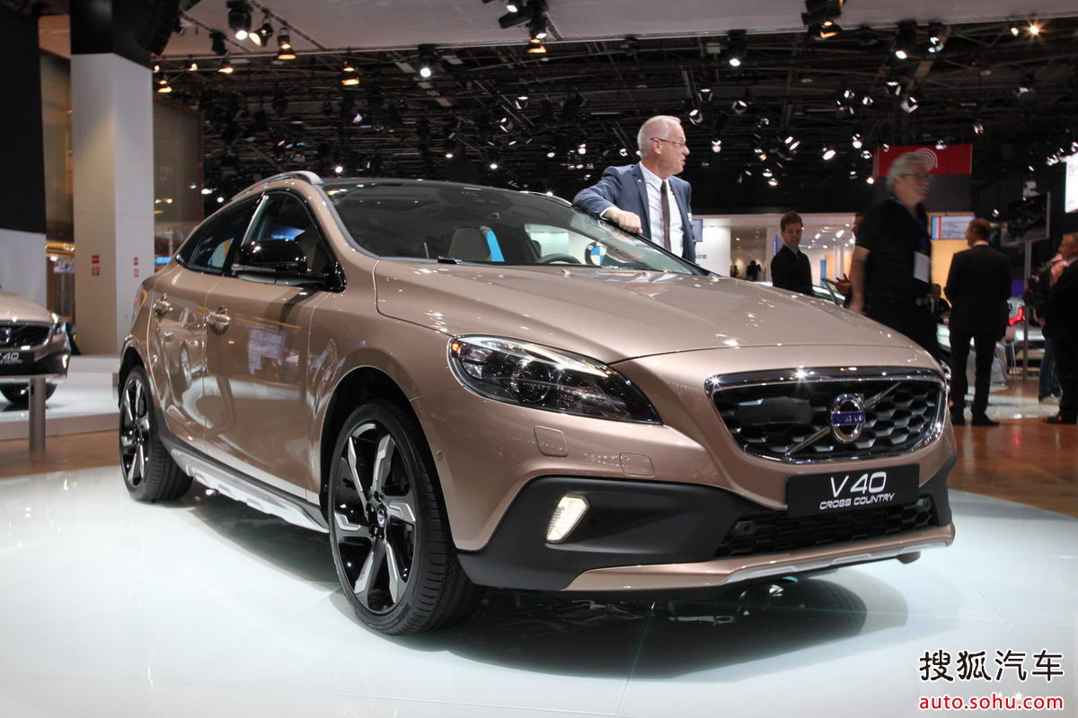  p>沃尔沃v40是 a target="_blank" href="/item/沃尔沃/156892" data