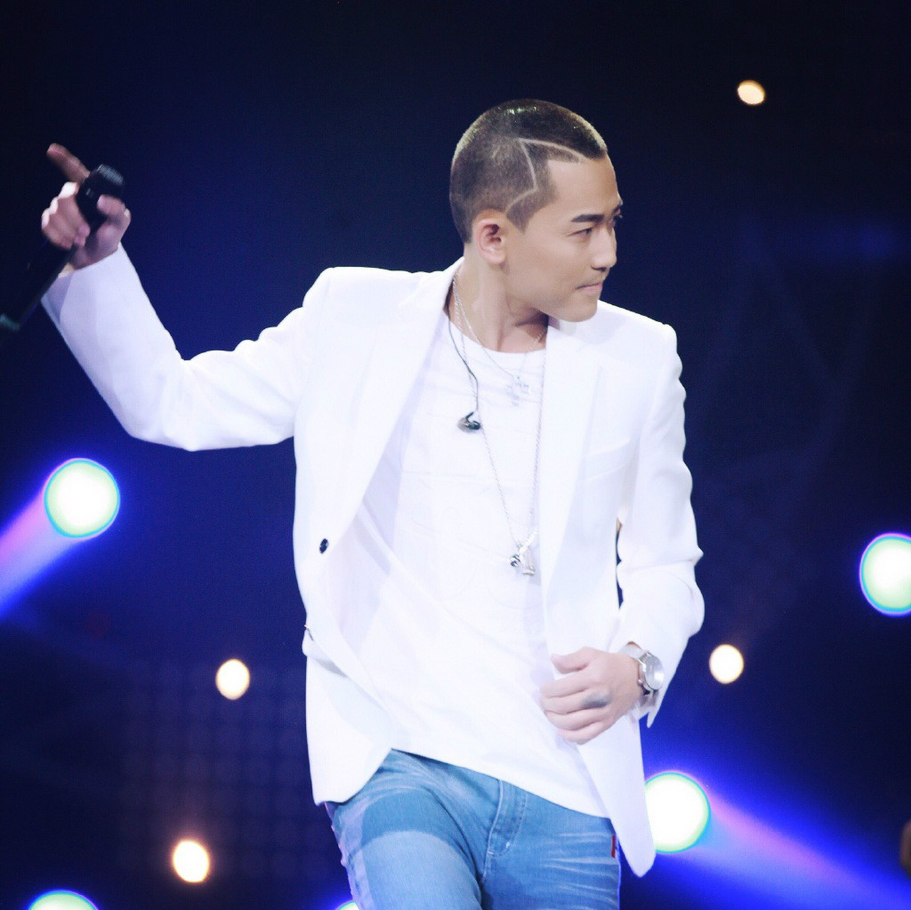 su /i>),1984年3月5日出生于陕西西安,中国内地嘻哈蓝调创作型男歌手