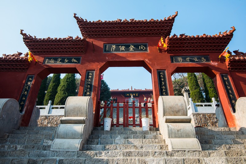  p>圆融无碍禅寺,位于河南省 a target="_blank" href="/item/焦作">