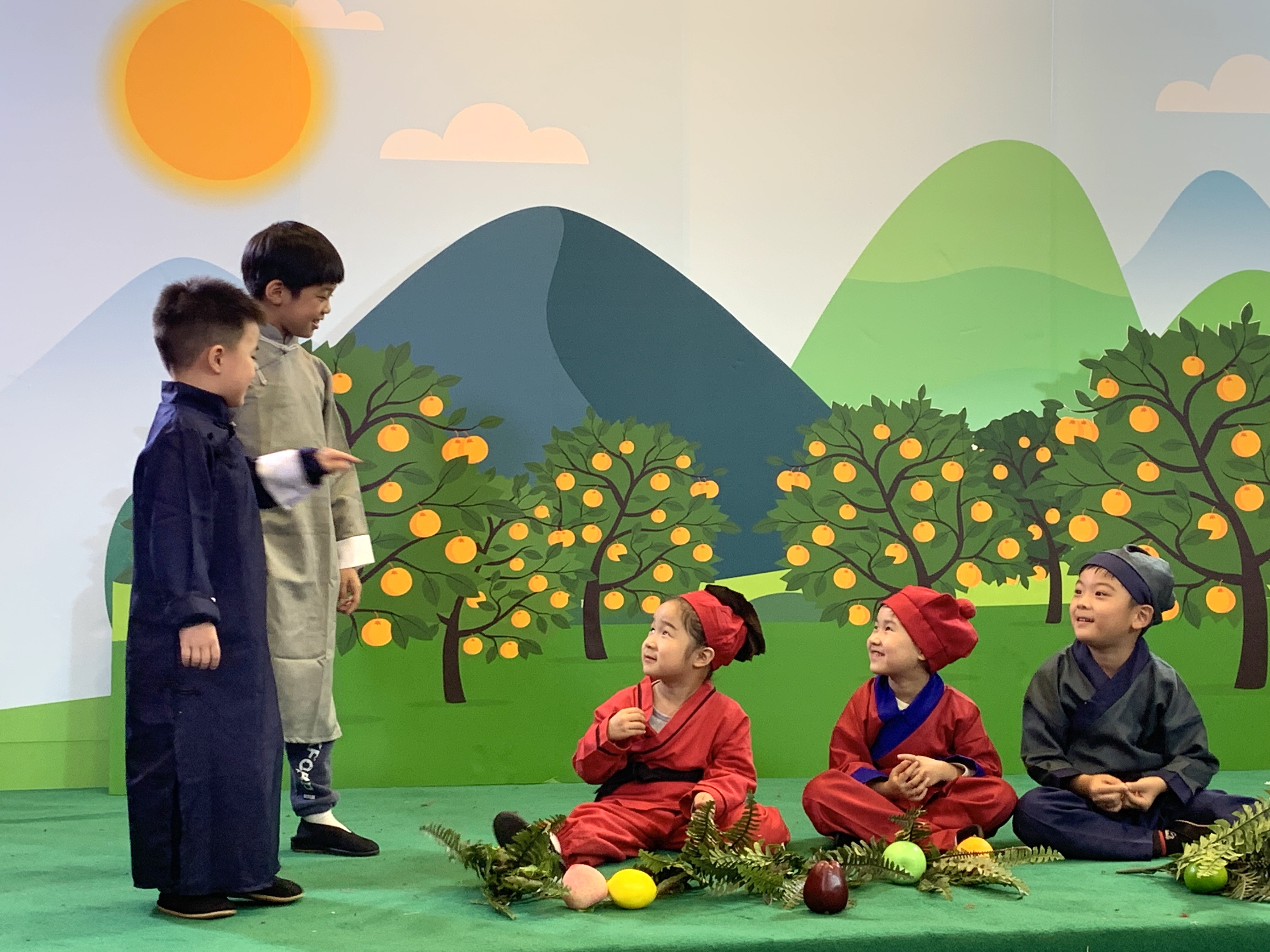  p data-id="gn15fxdnbb">《和宝宝讲故事》是以"非遗"为主题的儿童