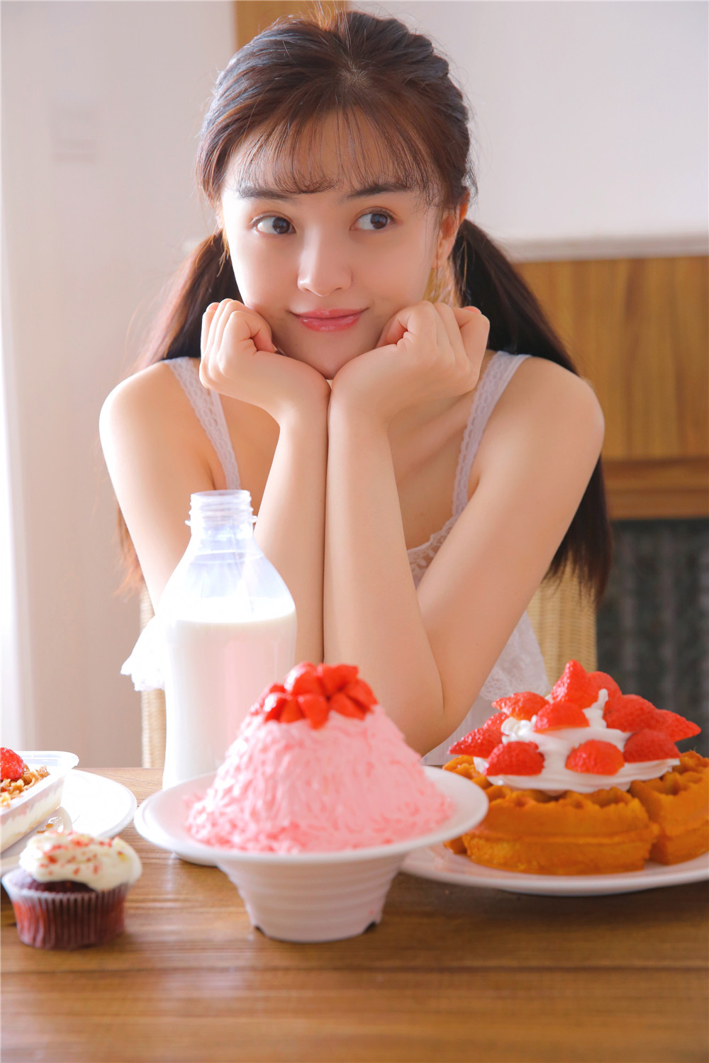 eh1u9">范琳琳,1991年10月9日出生于中国山东省青岛市,中国内地女演员