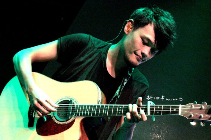  p>何景扬,1982年4月4日出生于台湾省台中市,中国台湾知名 a target="