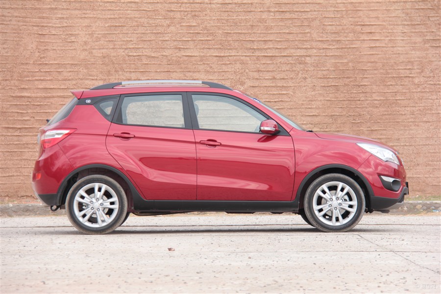  p>长安cs35是 a href="#" data-lemmaid="1617266">长安汽车 /a>自主