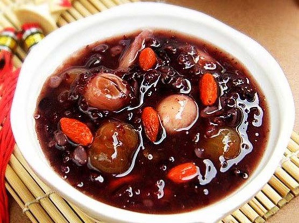 那么女人如何补血益气呢下面给大家介绍几款补气养血的粥