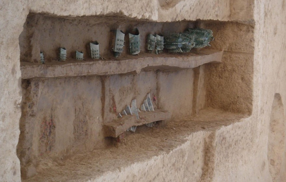 大堡子山遗址及墓群,位于甘肃礼县城东13公里处的永兴乡,永坪乡