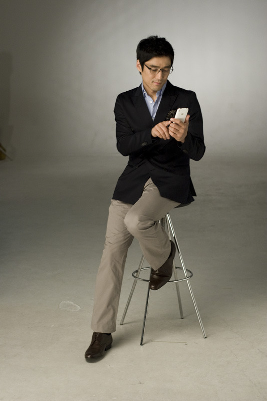  p>池珍熙,1971年6月24日出生于韩国首尔,韩国男演员,毕业于明知专业