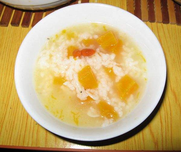 南瓜虾皮粥
