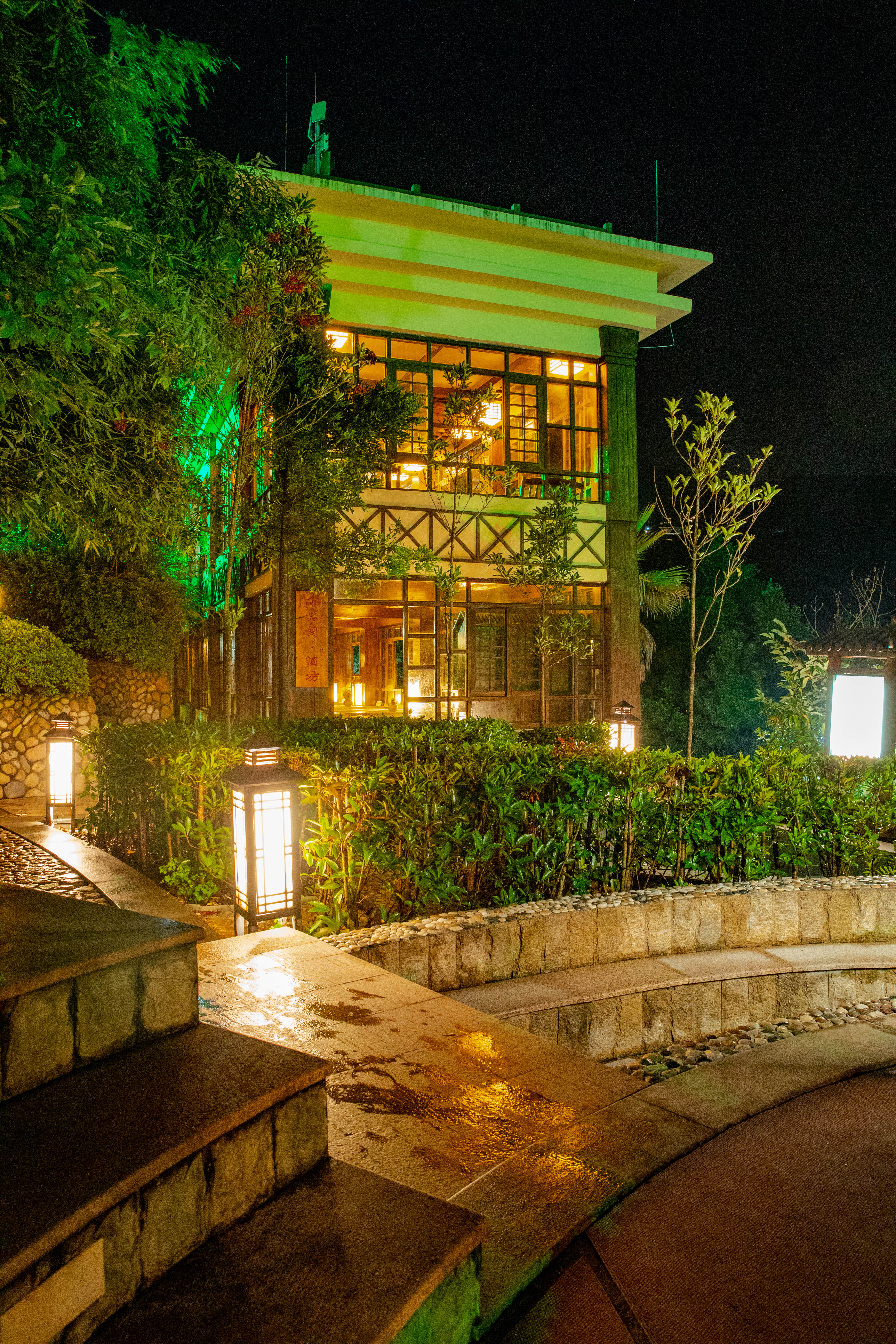 玉龙山氡泉度假村