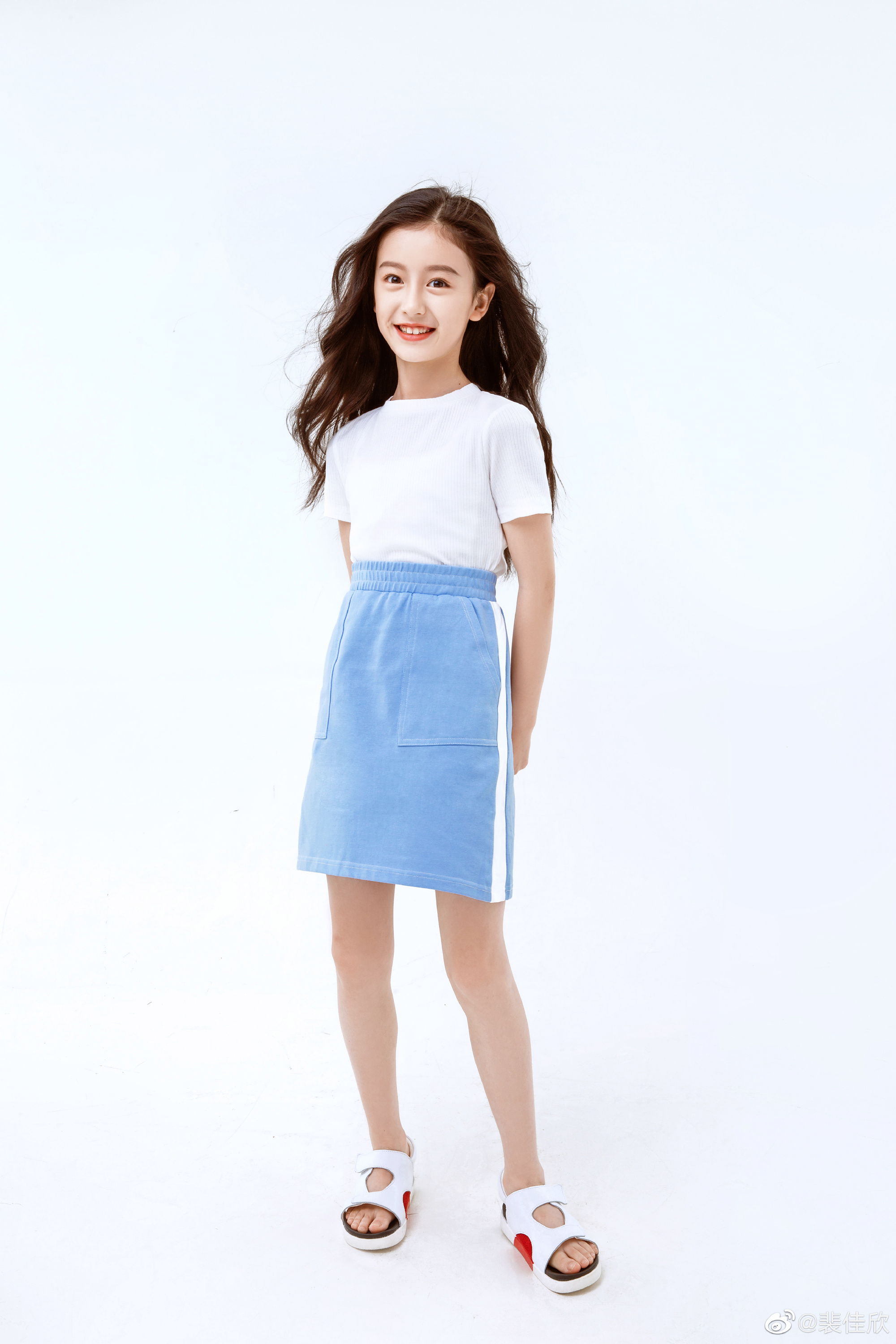  p>裴佳欣,2009年10月28日出生于安徽省滁州市,中国内地女演员,模特.