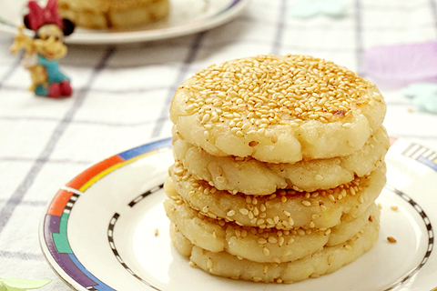  p data-id="gnwlgt4xug">糯米面本身糖份较多,白糖适量即可,想减肥的