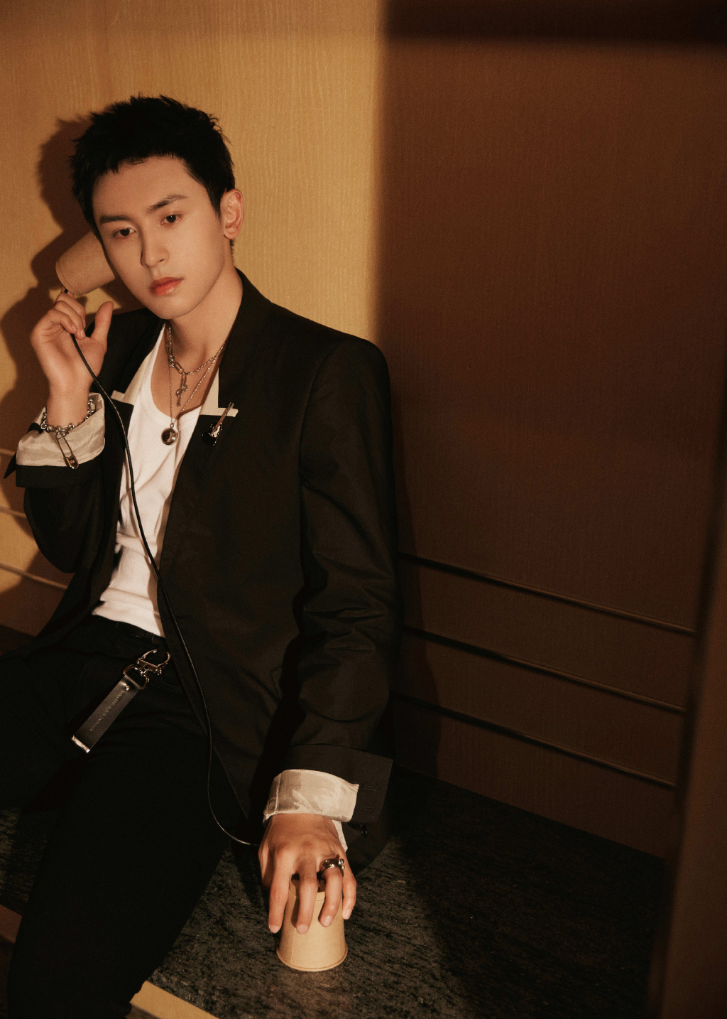  p>张哲瀚,1991年5月11日出生于江西省新余市,中国内地影视男演员