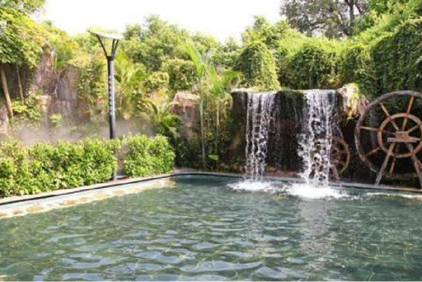 位于闻名遐尔的从化温泉旅游区内;广州从化仙沐园温泉是我国稀有萌