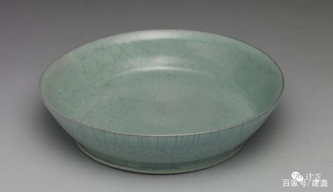 宋時代　青磁　汝官窯菊瓣碗 官汝窯碗　郊壇官窯 茶盞 唐物(C-79) 宋時代 青磁 汝官窯菊瓣碗 官汝窯碗 郊壇官