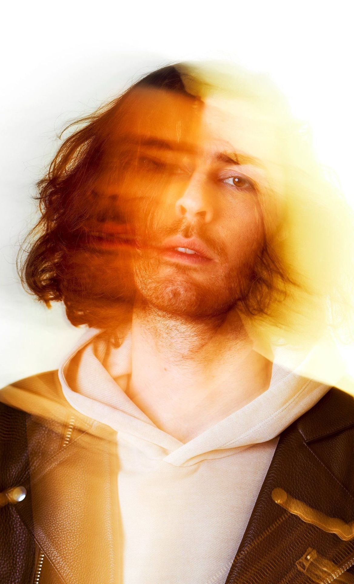  p data-id="gnbj7sbu4d">霍齐尔(hozier),本名安德鲁·霍齐尔·伯恩