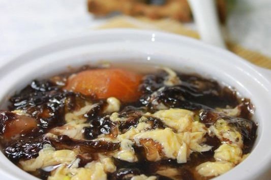  p data-id="gn3acvvjdv">紫菜番茄蛋花汤,是以西红柿,紫菜,鸡蛋为
