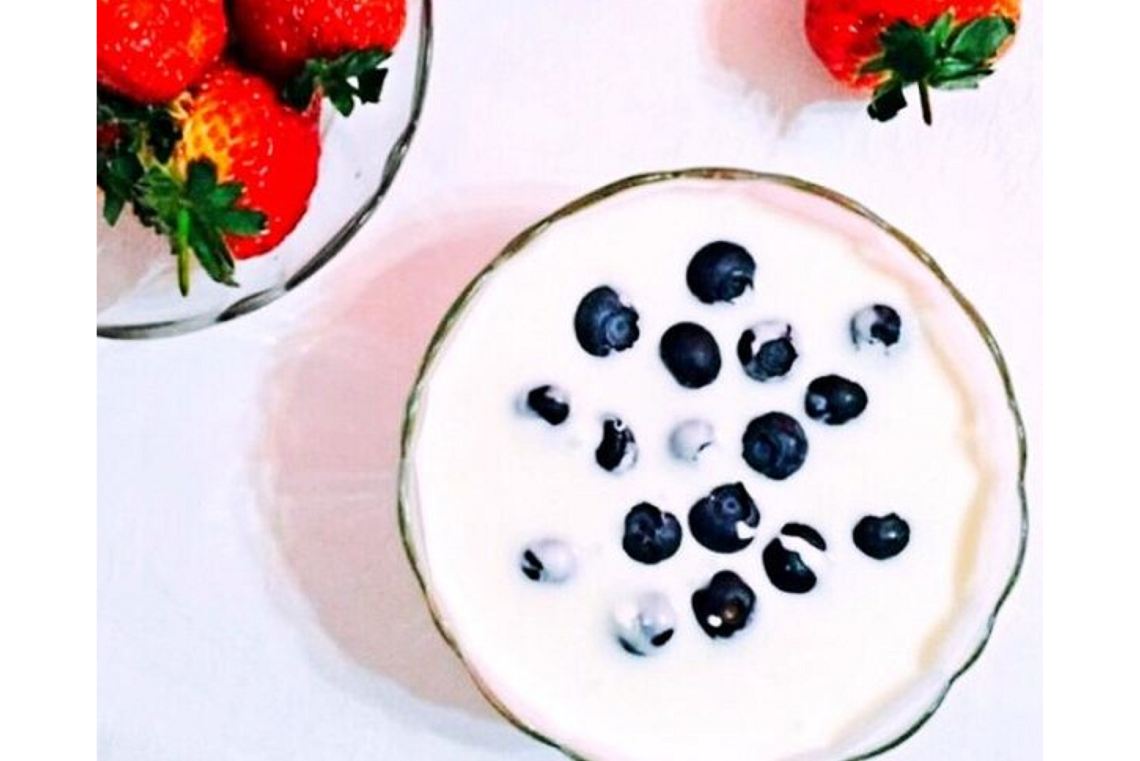  p data-id="t9mgijayr9sb">淡奶油酸奶,以牛奶,淡奶油为主料的饮品.