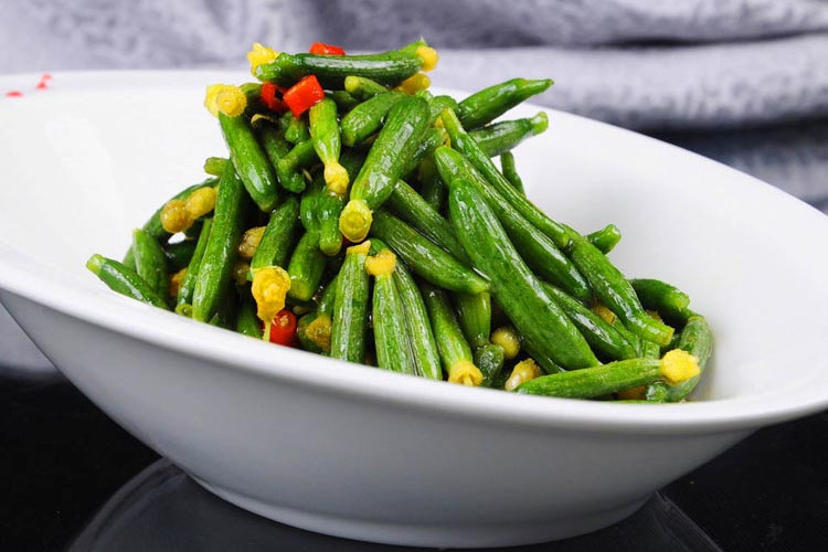 小黄瓜花炒肉丝