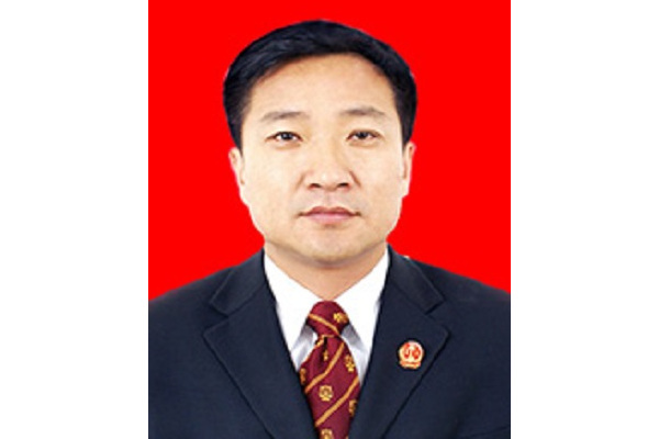  p>巴沾军,男,1965年7月出生,汉族,山东沾化县人,中共党员,大学文化